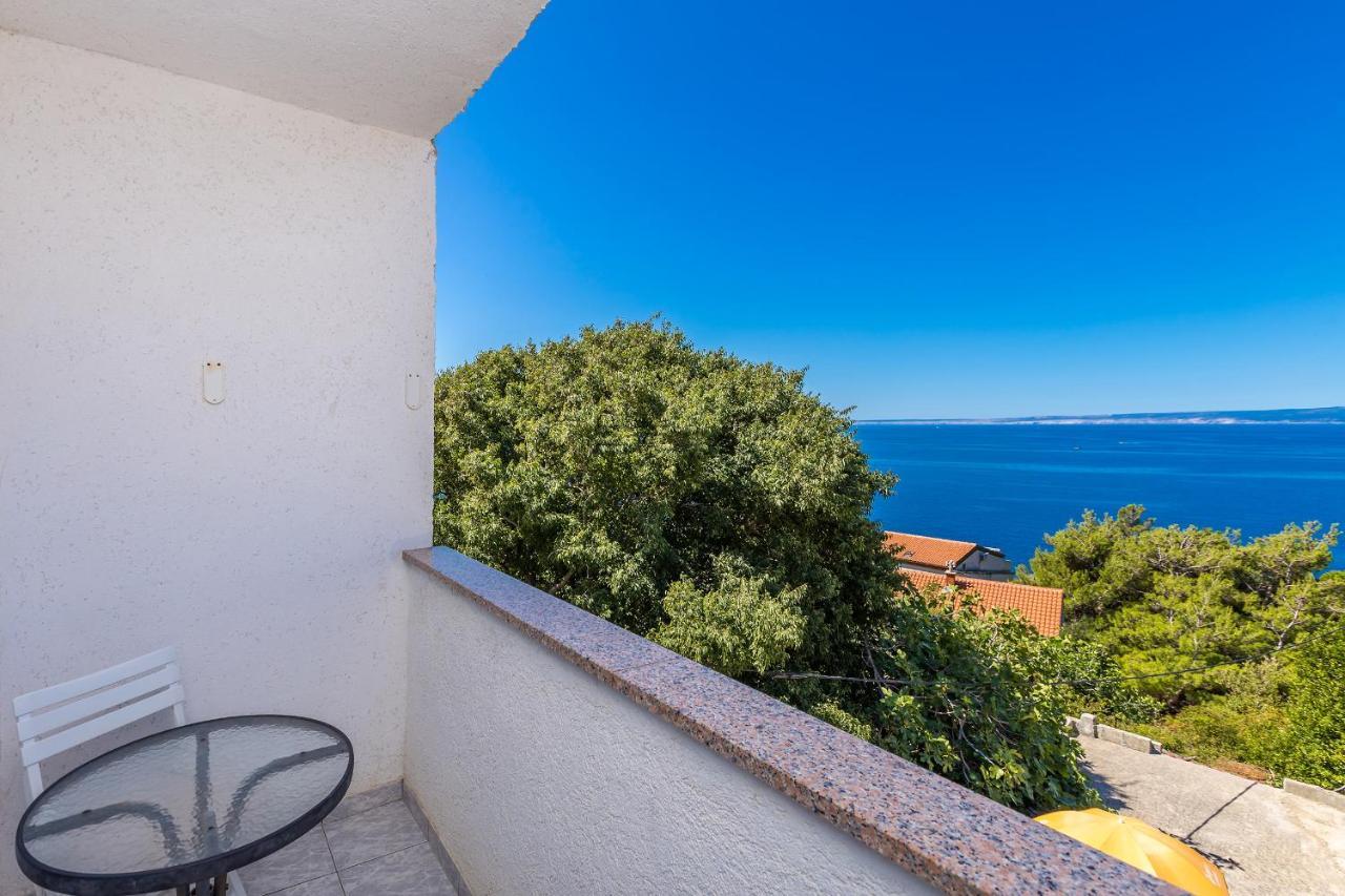 Private Accommodation Stara Baska Stara Baška Exterior foto